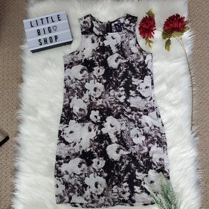 Women's Gap Black & White Floral Dress/Size Small